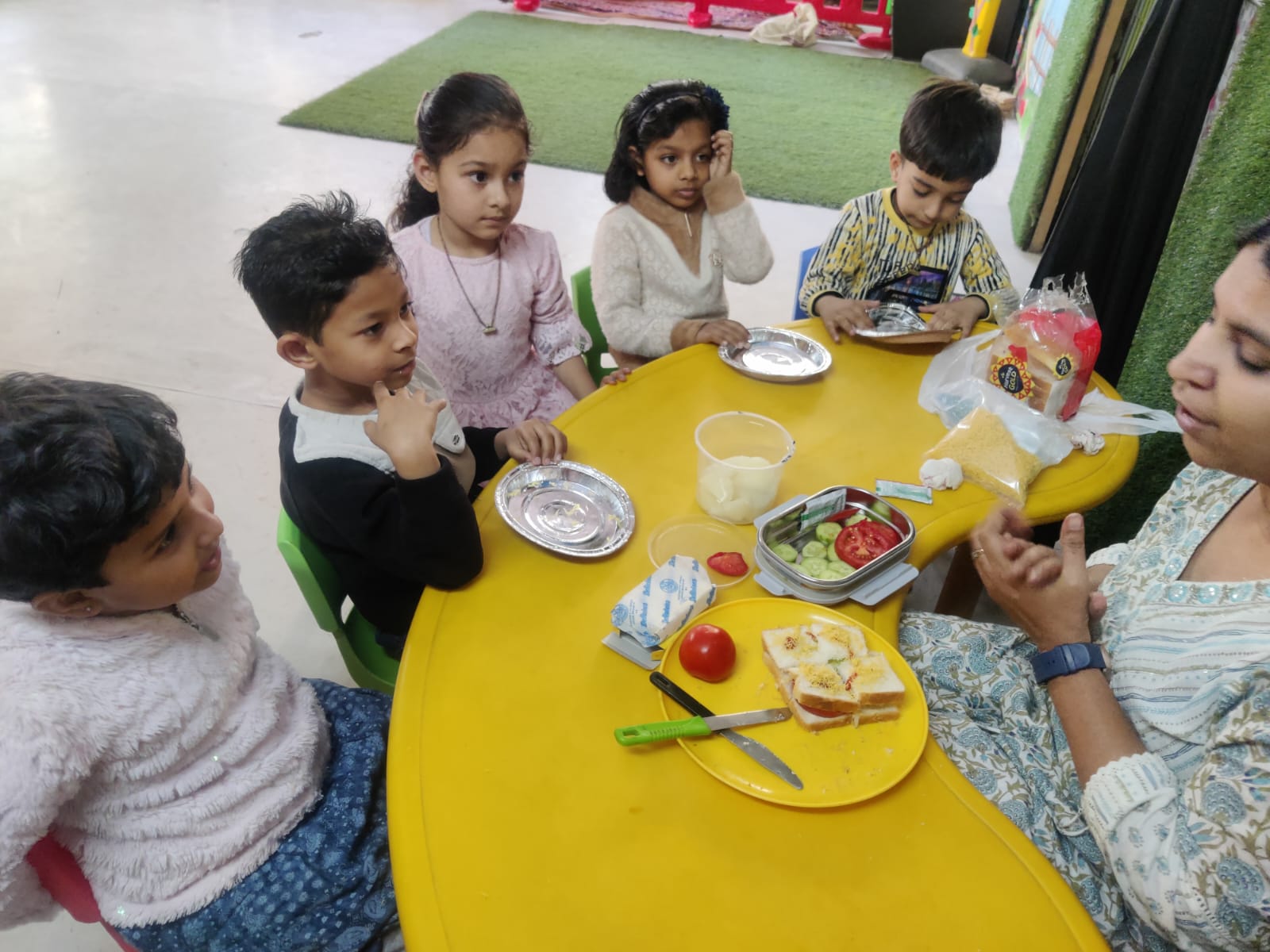 Day care and child care at Aarambh